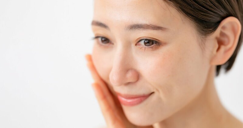 太ってないのに二重アゴ？見落とされがちな「舌の位置」と健康リスク
