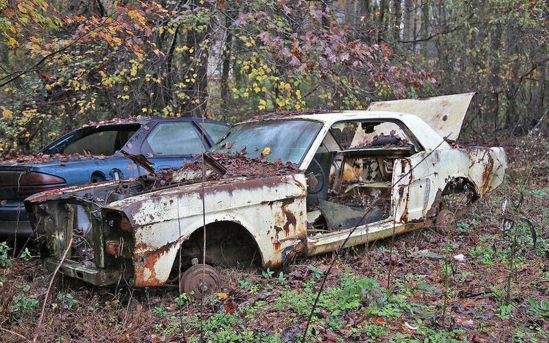 レトロなオールドカー　オブジェ スクラップとして消えていく希少・奇妙なクラシックカー 40選