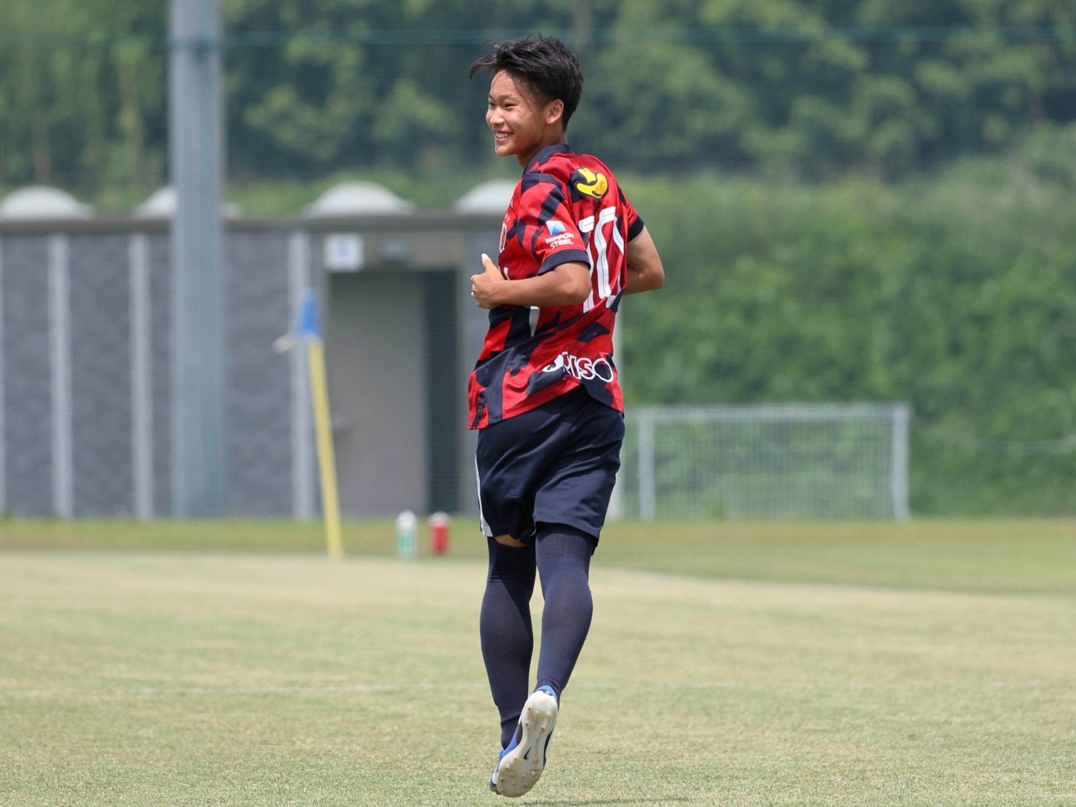 鹿島Jrユースの10番背負う2年生FW礒部怜夢、5月にプリンス