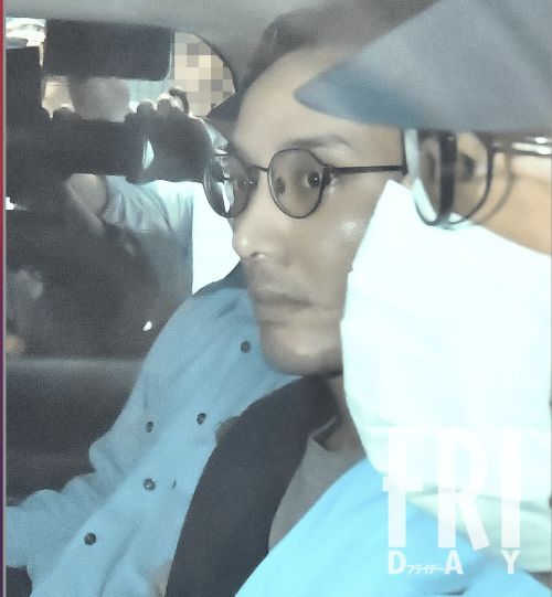 斎藤純容疑者、検察送検時の様子。カメラを見つめる虚ろな瞳。