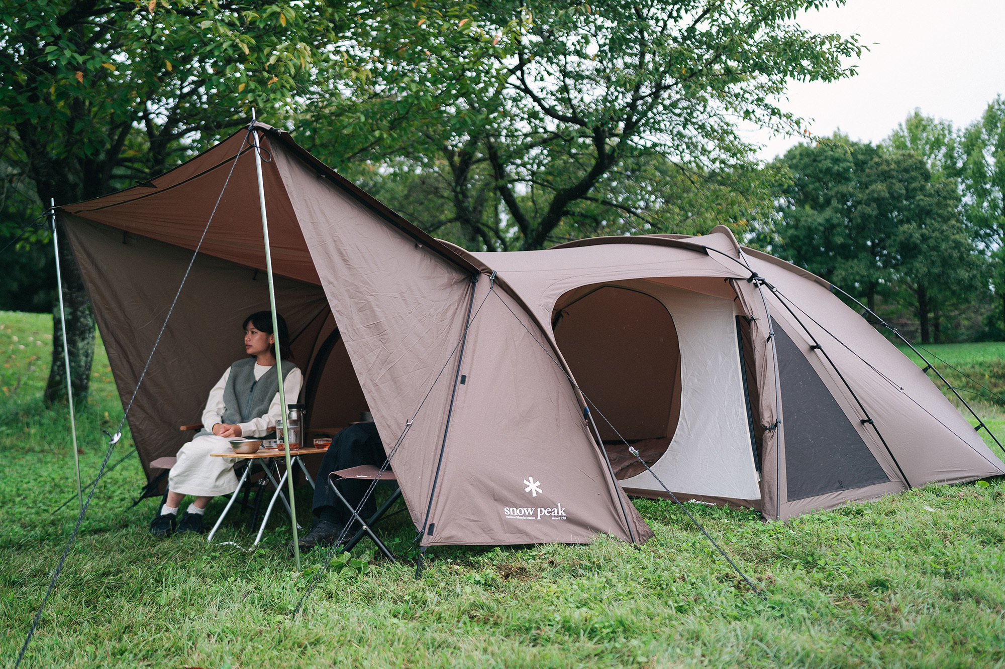お歳暮・冬ギフト特集 - おとなの週末お取り寄せ倶楽部 SnowPeakの定番テント「アメニティドーム」の新作がデビュー テント・タープ