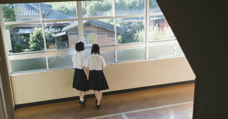 大学受験を控えた学生、Fラン大学への進学価値に悩むイメージ