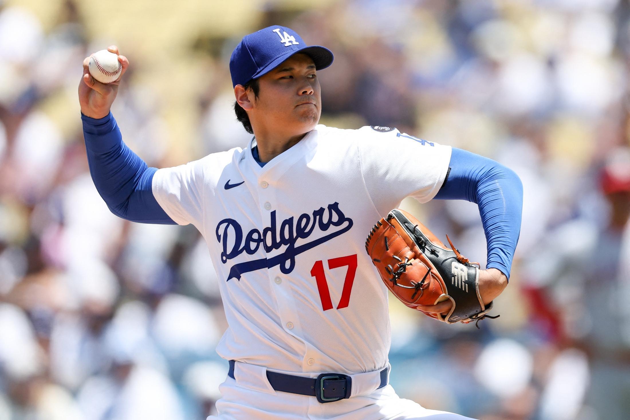 ❤世界360個限定❤大谷翔平 二刀流 回転式✨フィギュア 稀少