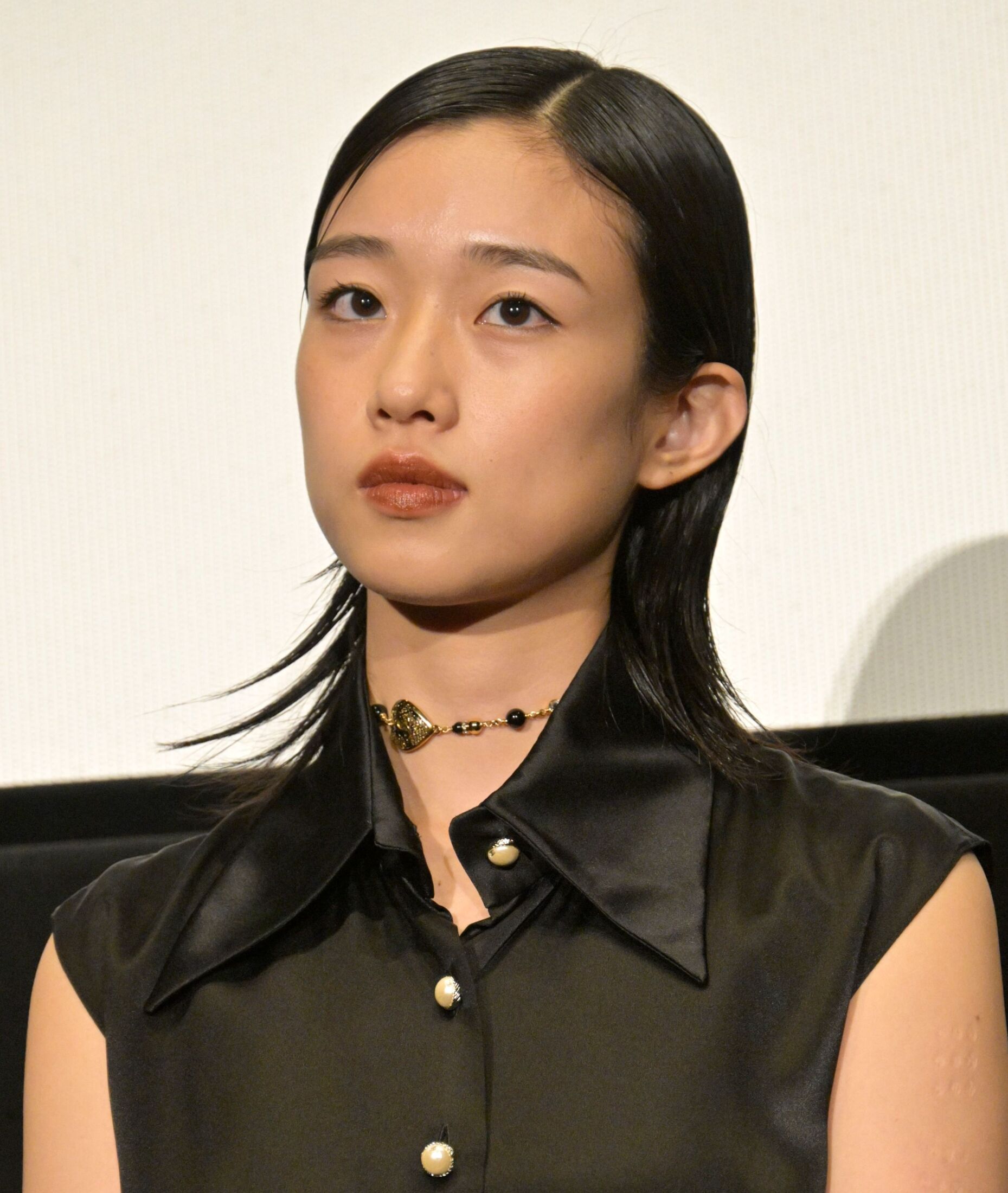 河合優実、『あんぱん』での演技で注目される女優。