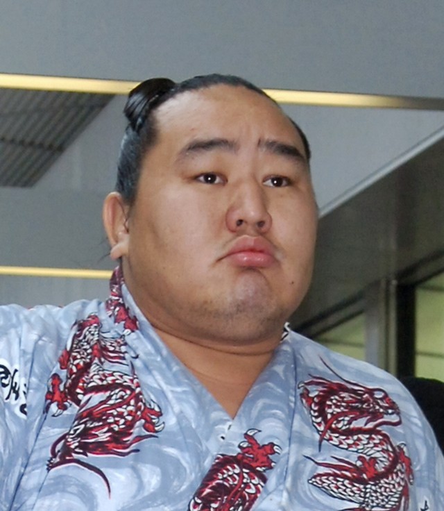 元横綱・朝青龍の現在の姿が激変…白鵬とモンゴルで2ショット「2