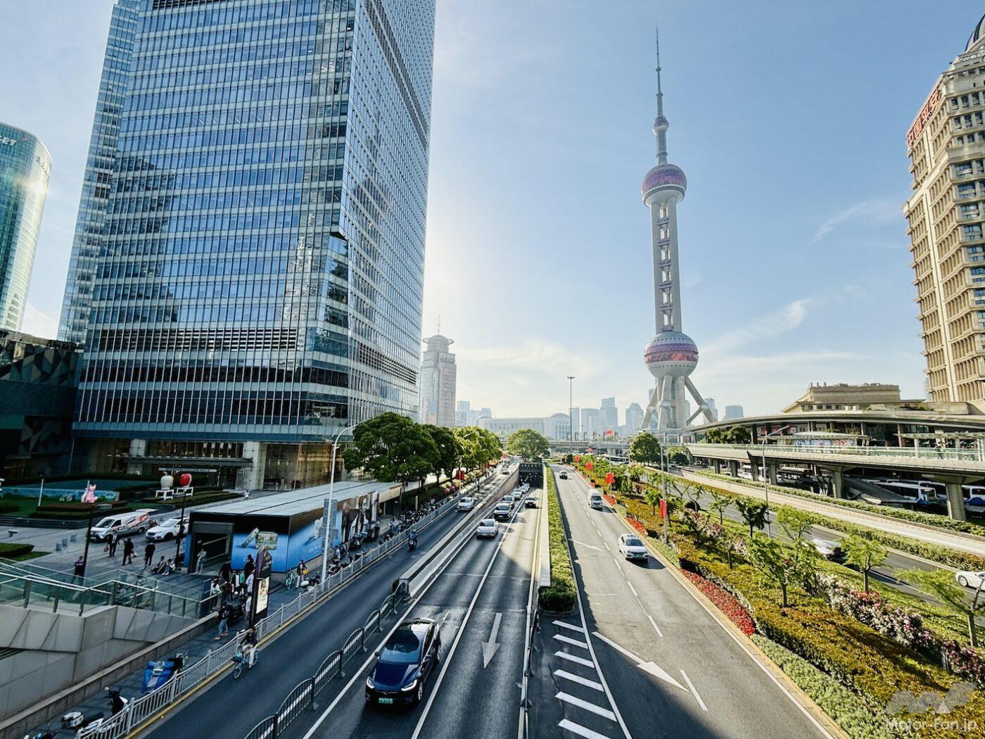 中国上海市内で多数走行する新エネルギー車（NEV/BEV）
