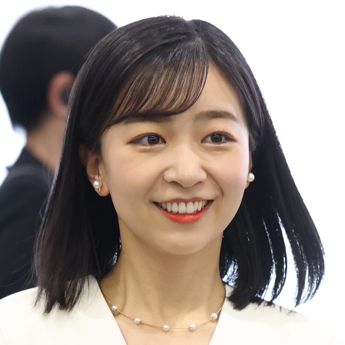 成田空港に到着し、笑顔を見せられる佳子さま。ブラジル公式訪問を終え帰国された。(2025年6月17日)