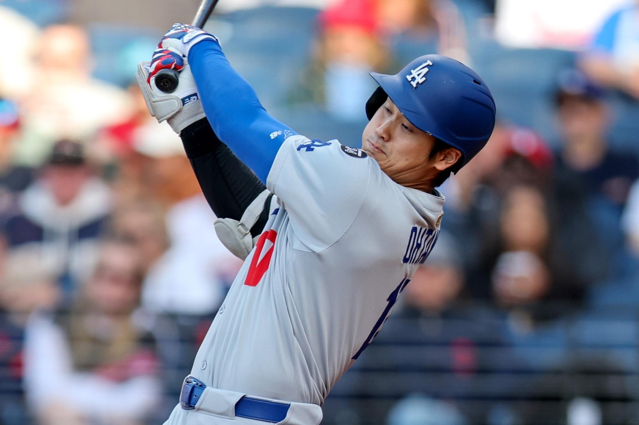 大谷翔平、日米通算300号達成に「たまら〜〜ん」X興奮 “タッチの