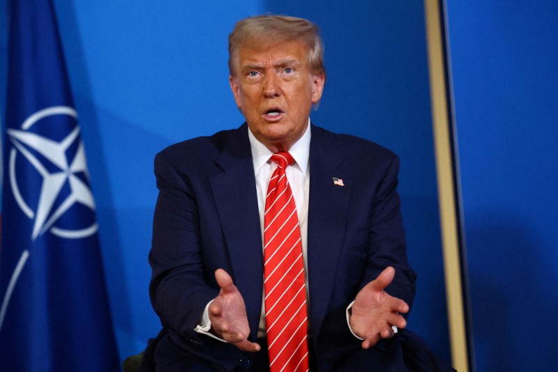 オランダ・ハーグでの記者会見でイランとの停戦終結と核協議の可能性に言及するトランプ米大統領 (2025年6月25日)