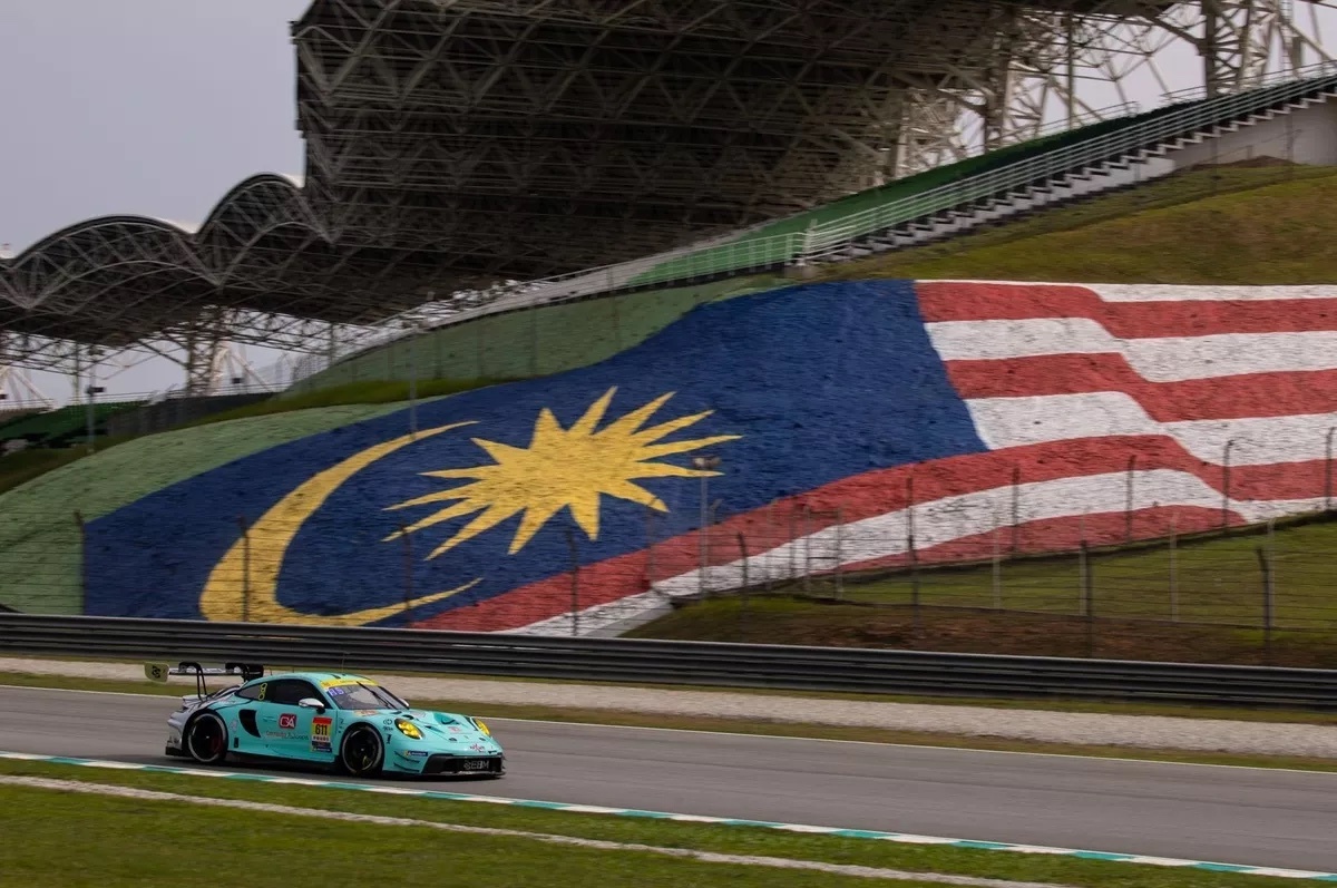 スーパーGTセパンでGT300ワイルドカードのポルシェがFP1最速