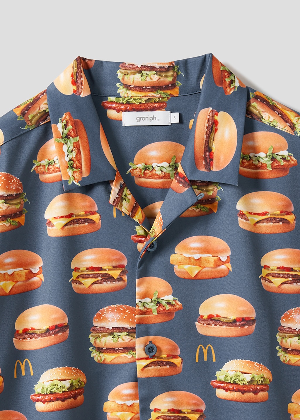 マクドナルド グラニフ シャツ 総柄 ハンバーガー graniph×マクドナルド】バーガー＆アイコンがお洒落！ ちょっと