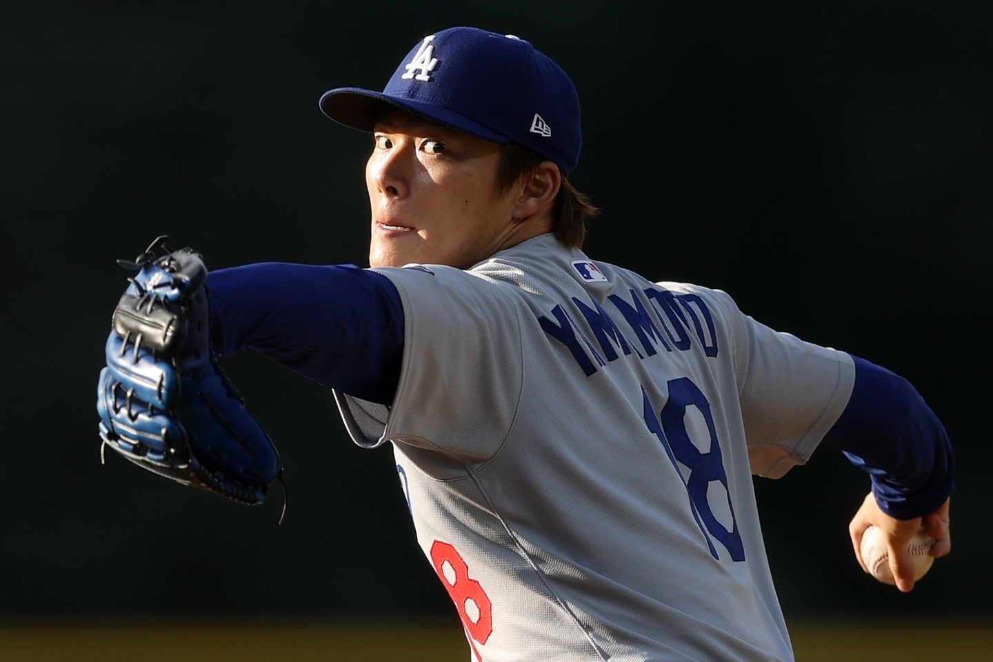 山本由伸　コロチャレA賞 199枚限定 山本由伸 2025 Topps Chrome Black - メルカリ