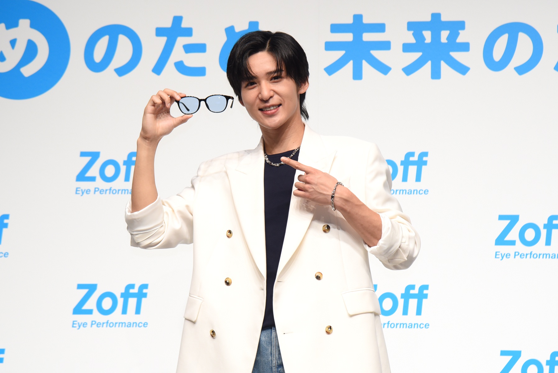 Zoff サングラス man目黒蓮 めのため、未来のため ステッカー付き 目黒蓮さん（Snow Man）がZoffグローバルブランドアンバサダーに