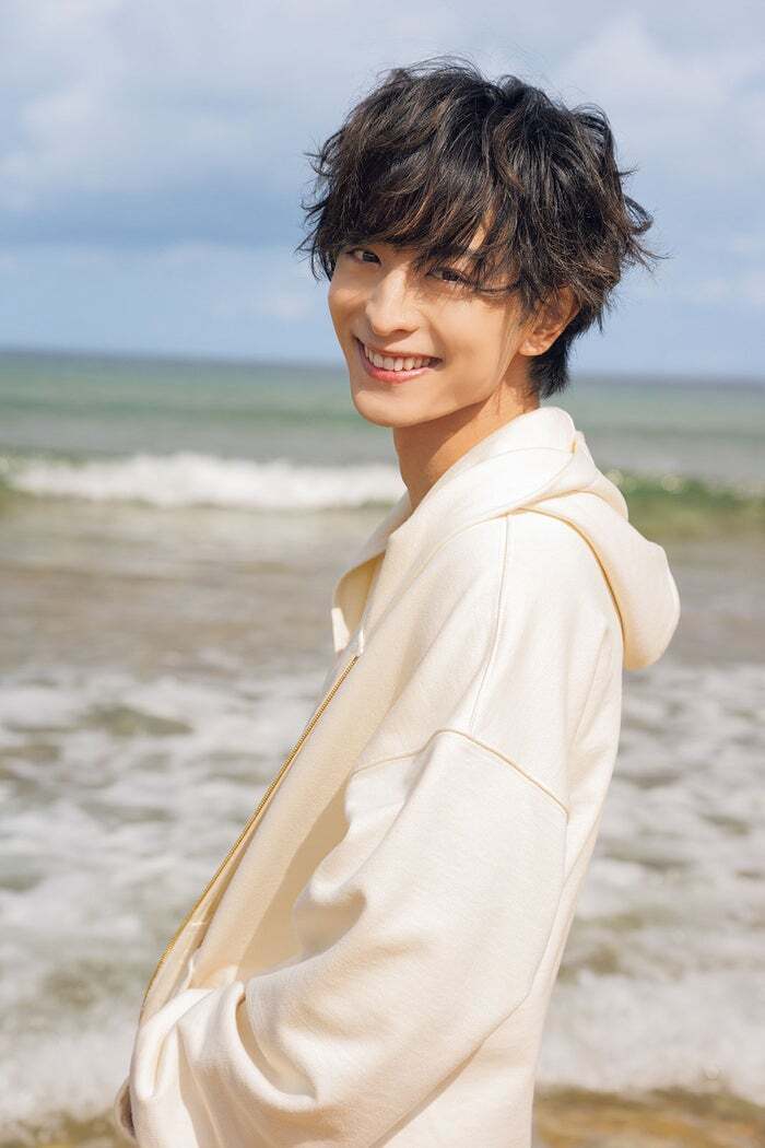 FANTASTICS木村慧人、1st写真集「Palette」重版決定 さわやか