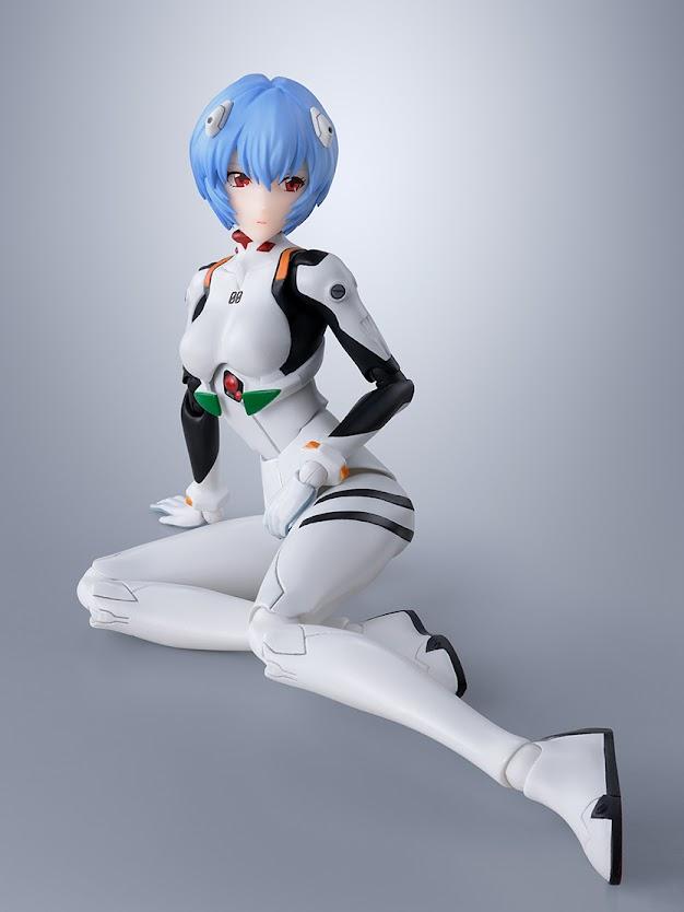 エヴァンゲリオン＞新劇場版の綾波レイ プラグスーツ姿の