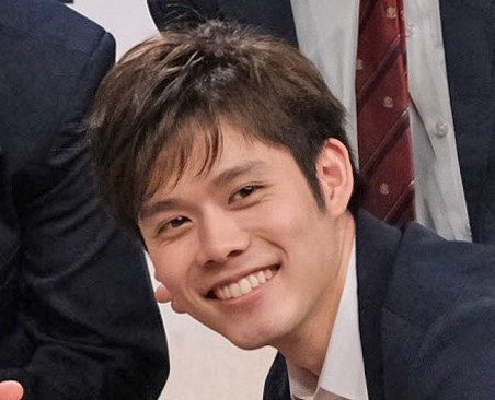 NHK朝ドラ「あんぱん」より、ファン間で生存説が話題となった豪（細田佳央太）と蘭子（河合優実）のツーショット写真。
