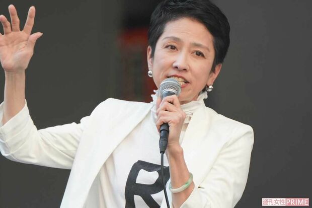2024年7月の東京都知事選で街頭演説を行う立憲民主党の蓮舫氏