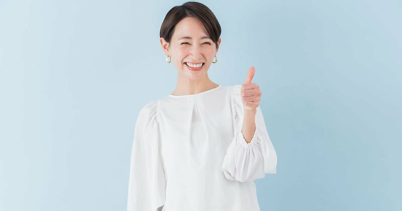 コミュニケーションにおける、対話する人物とそれぞれの思考・感情のイメージ図