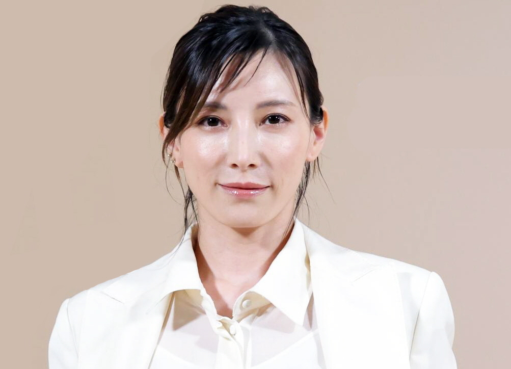 加藤あい 等身大パネル Amazon.co.jp: 加藤あい 等身大 パネル POP ブルボン