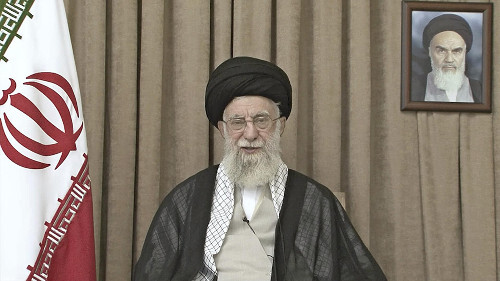 イランで司令官ら６０人の葬儀、ハメネイ師の姿確認できず…２日前のビデオ声明では疲れた表情