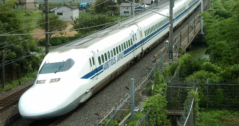 東海道新幹線の車内チャイムに使用されたTOKIOのヒット曲「AMBITIOUS JAPAN！」に関連するイメージ画像