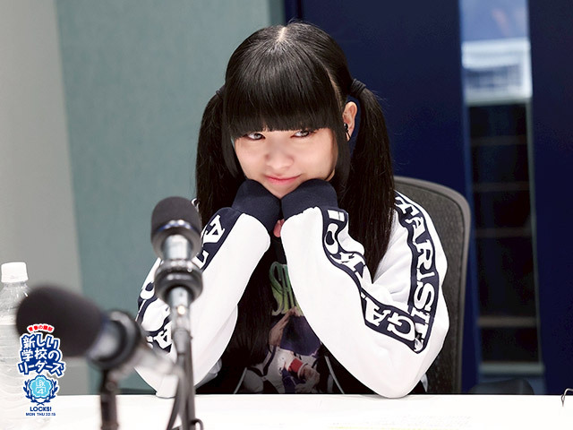 新しい学校のリーダーズMIZYU「合成ではありません！ 本当に風船