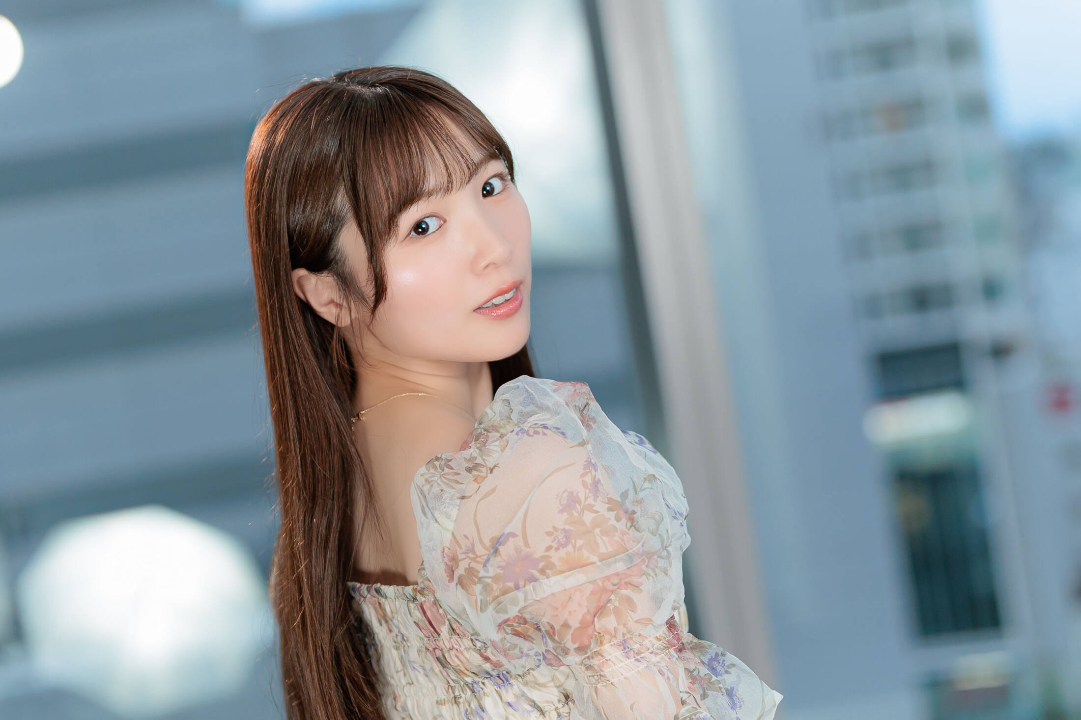 グラビアアイドル藤原ちのさんのポートレート 『チャンスの時間』出演時の話題
