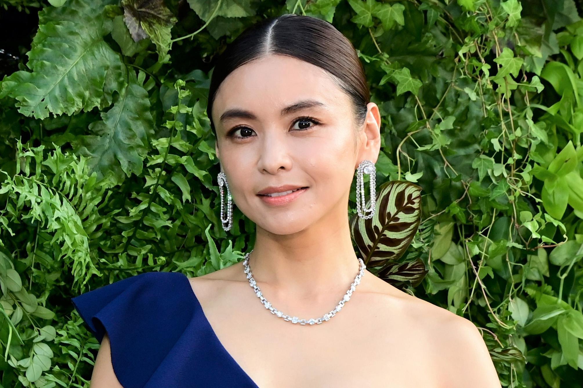 滝沢眞規子＞「ZARAで3990円だった」デニムで夏の装い 大胆