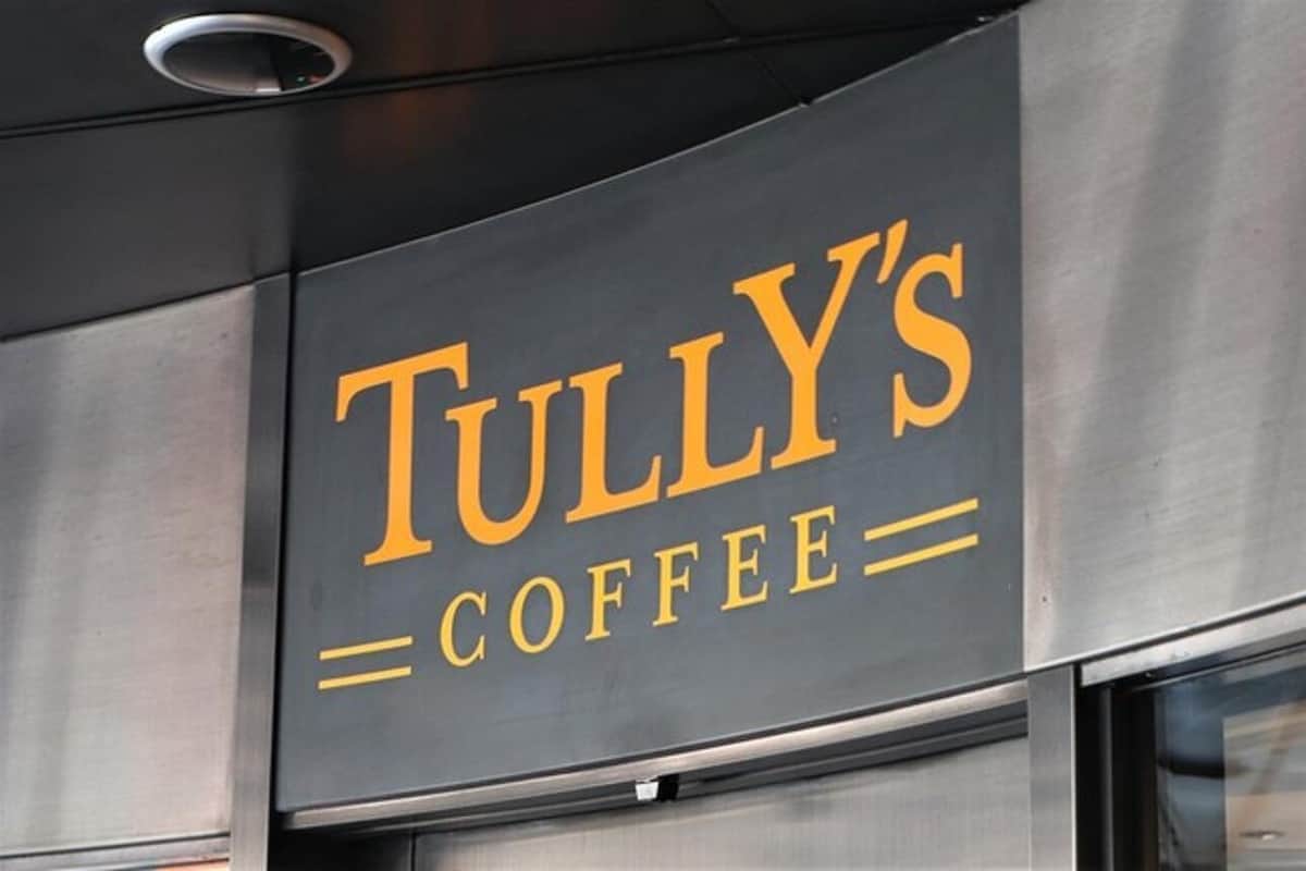病院内のタリーズコーヒー店舗の様子。患者や家族、医療従事者が利用できる憩いの空間。