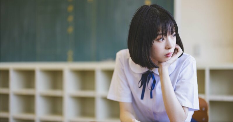 将来の選択肢を広げるため、大学受験の勉強に励む学生