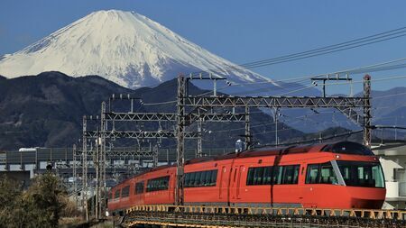 歴史と鉄道、そして食事：日本の駅弁文化の象徴