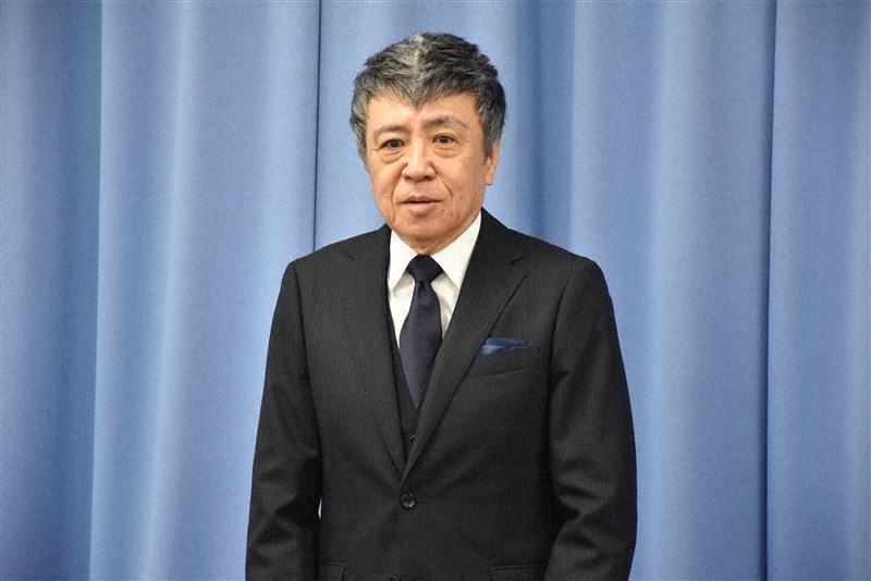 参院選大阪選挙区への立候補を表明し、記者会見に臨む音楽家の世良公則氏