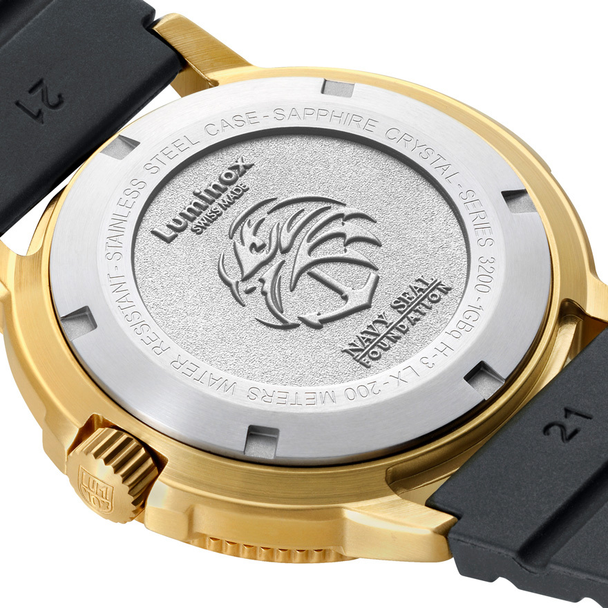 専用 LUMINOX 腕時計 シールズ 回転ベゼル 200M防水 メンズ v 楽天市場】【未使用品】【ウォッチ】 LUMINOX ルミノックス