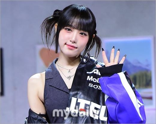 IZ*ONE出身チェ・イェナ、7月29日に4thミニアルバム「Blooming