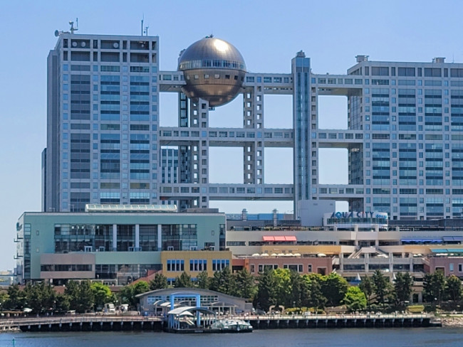 「2025 FNS歌謡祭 夏」の司会を務める相葉雅紀と井上清華アナウンサー