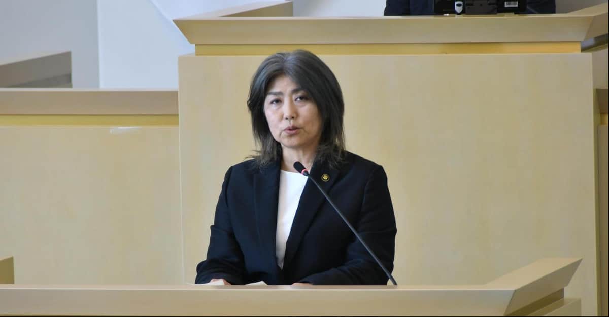 学歴疑惑について説明する伊東市 田久保眞紀市長
