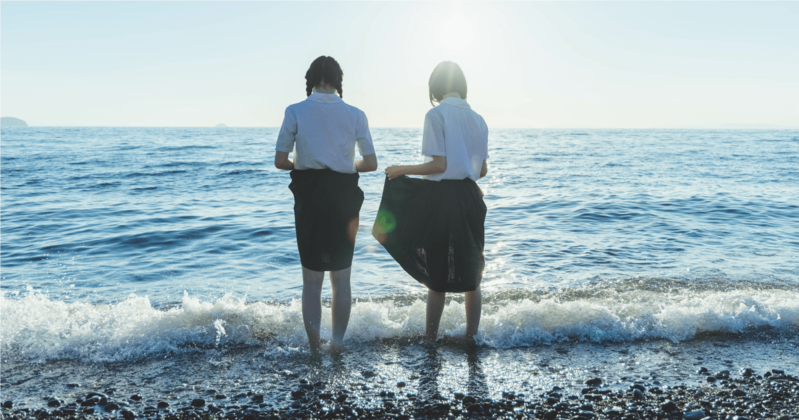 地方から大学進学を考える学生が将来について思案する様子