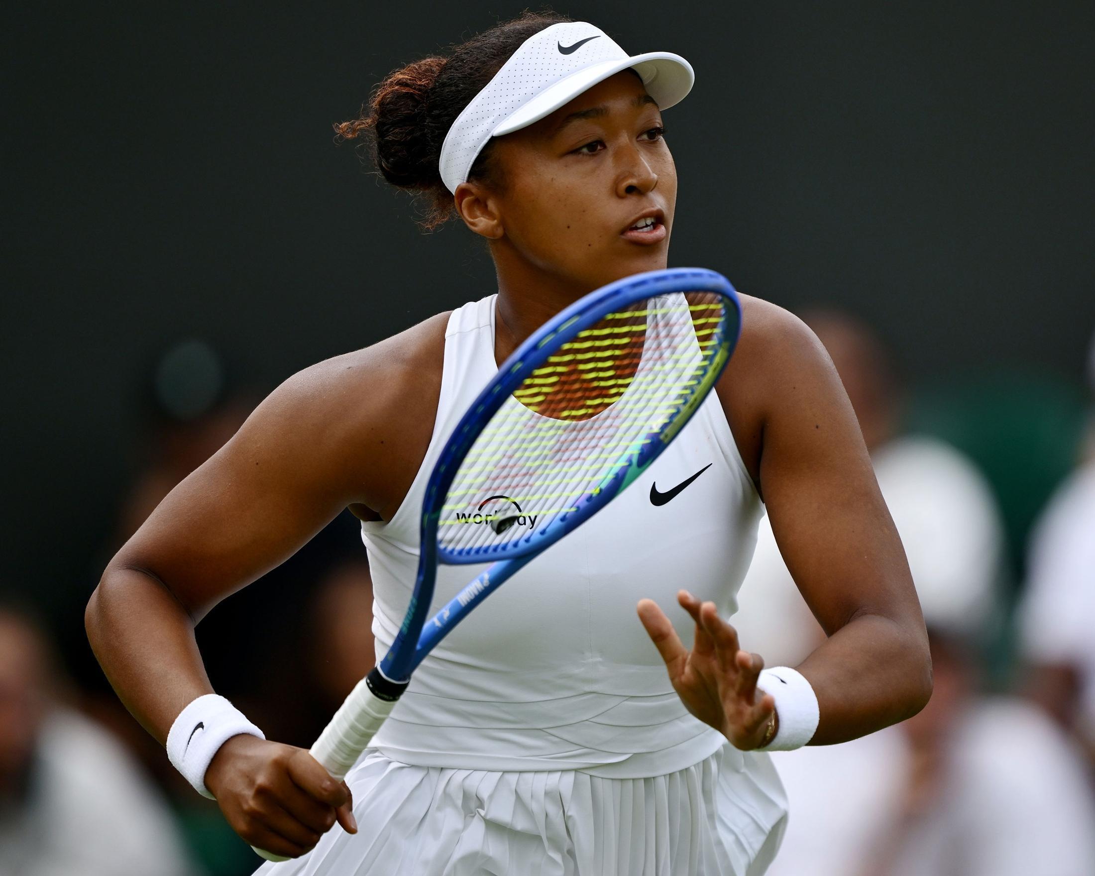 直筆サイン入り写真 大坂なおみ WTA プロテニスプレーヤー SA鑑定済 大坂なおみは産休から復帰後初の4強入りならず、2度目の対決は