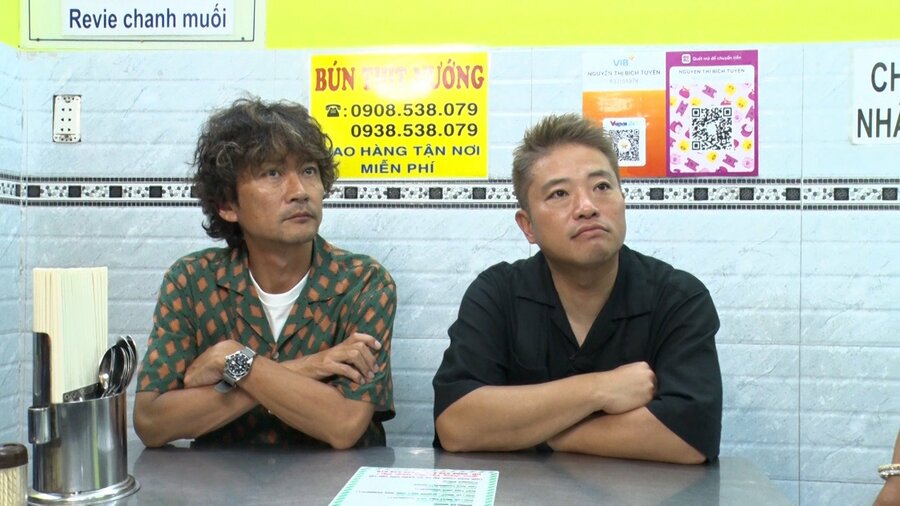 テレビ東京『男子ごはん』で共演する国分太一氏（左）と栗原心平氏（右）