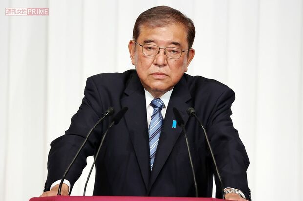 閣僚会議で発言する石破茂首相（外国人受け入れに関する発言が波紋を広げている）