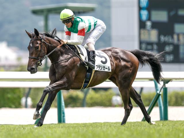 福島5R新馬戦結果】シンハライトの娘アランカールが4馬身差圧勝