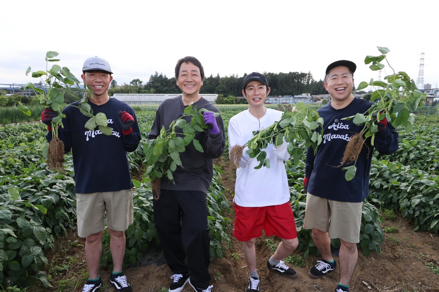 嵐 松本潤 相葉雅紀 相葉雅紀と松本潤、読売新聞の見開き全面広告に | BARKS