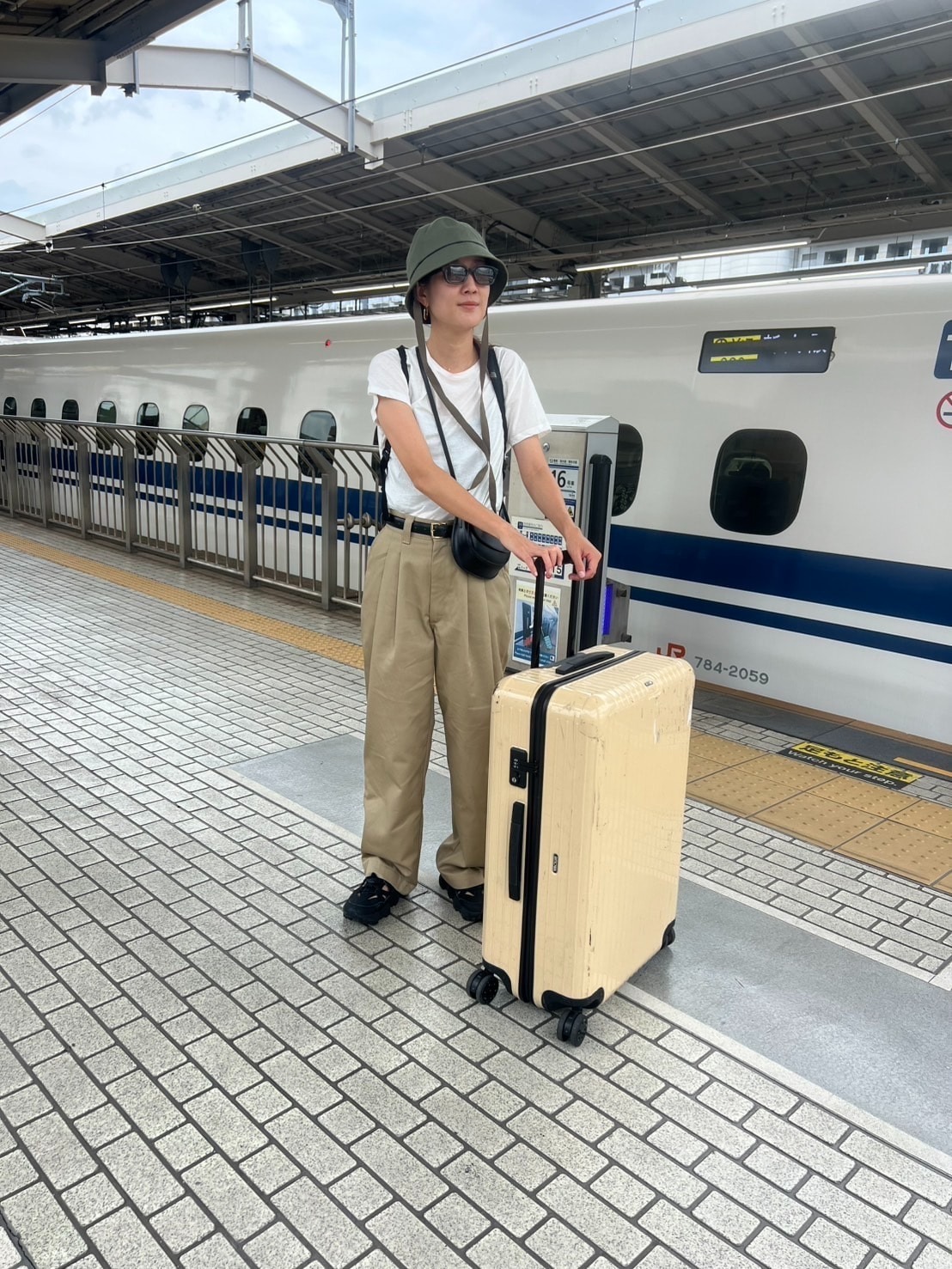◇不具合なし リモワ リンボ 大サイズ 86L◇メンテ・クリーニング済 リモワ」が回収・修理したユーズドのスーツケースを販売 過去