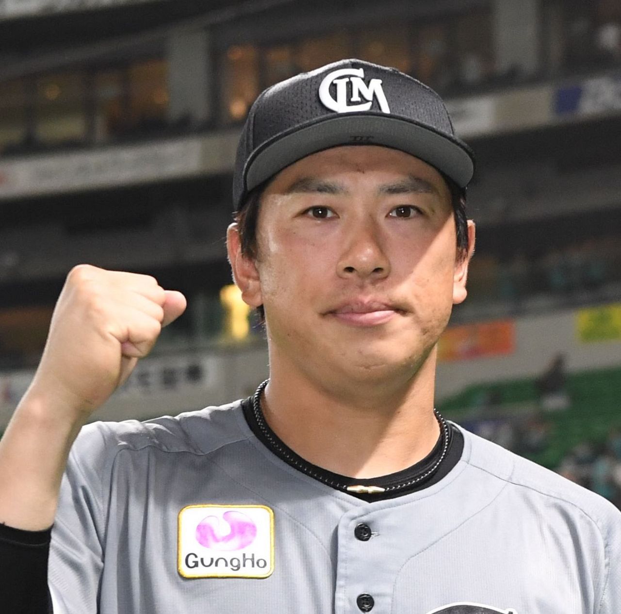 キャプテンに1000円渡されて…」38歳ロッテ角中勝也、後輩の〝お