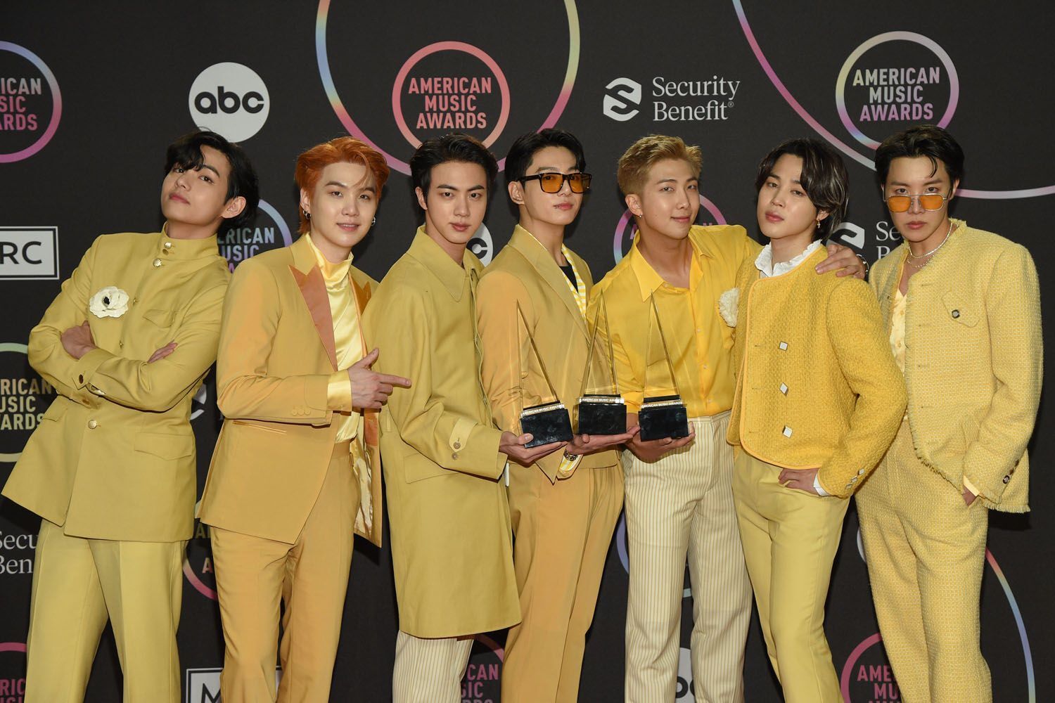 BTSのメンバーたち。兵役完了後、2026年の活動再開に向けて準備を進めている様子を象徴する一枚。