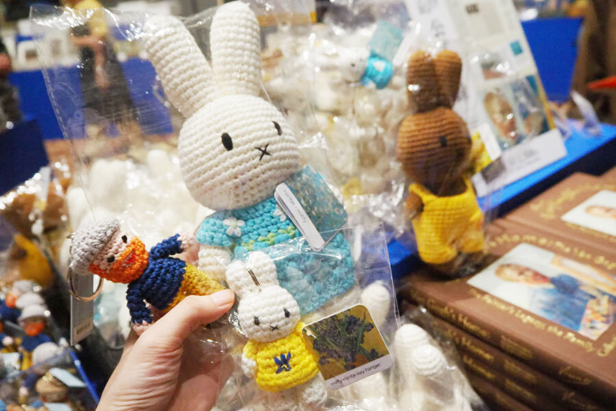 ゴッホ展　限定　あみぐるみキーホルダー ゴッホ展 限定 あみぐるみキーホルダー - メルカリ