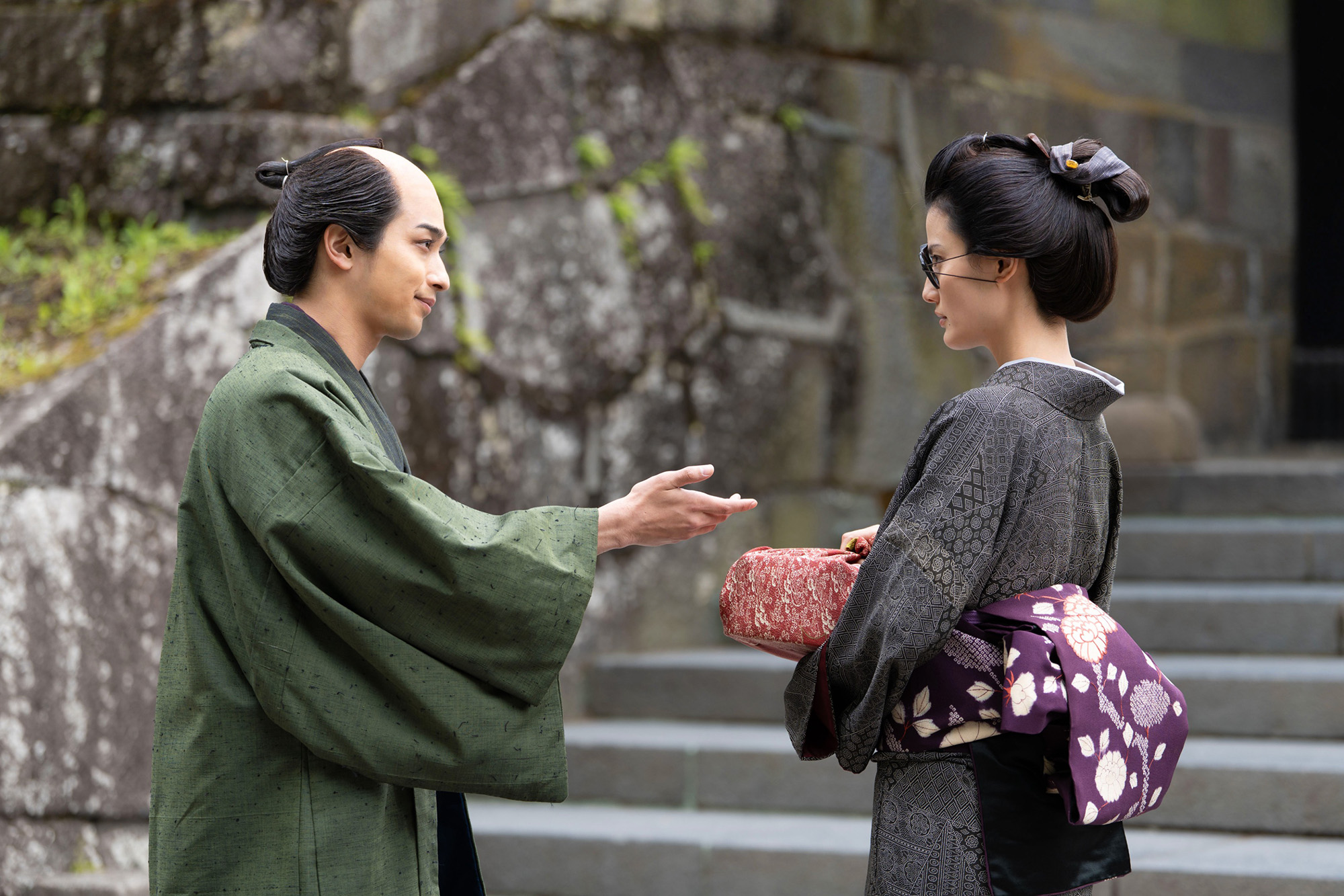 大河ドラマ「べらぼう」第26回での蔦重（横浜流星）とてい（橋本愛）。二人の関係が変化。
