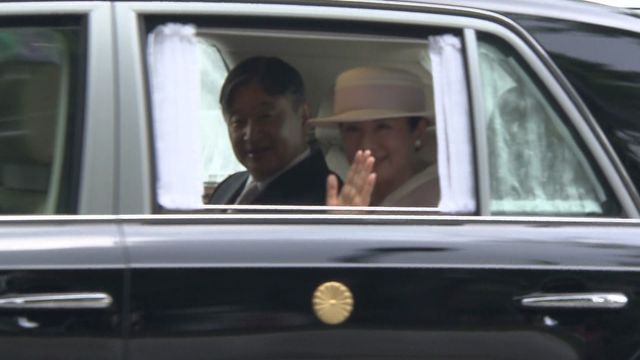 【速報】天皇皇后両陛下、モンゴル公式訪問に向け皇居・正門を出発　羽田空港から政府専用機でウランバートルへ