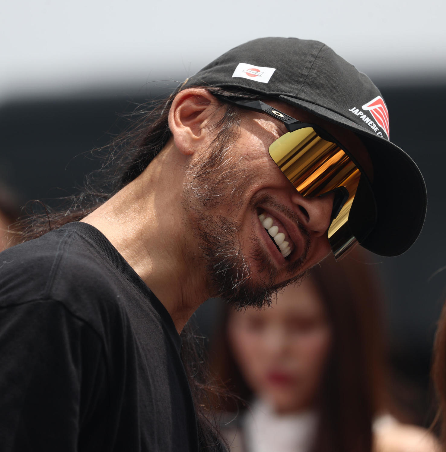 富士スピードウェイでのロードレース決勝前、笑顔を見せる元TOKIOの長瀬智也氏。
