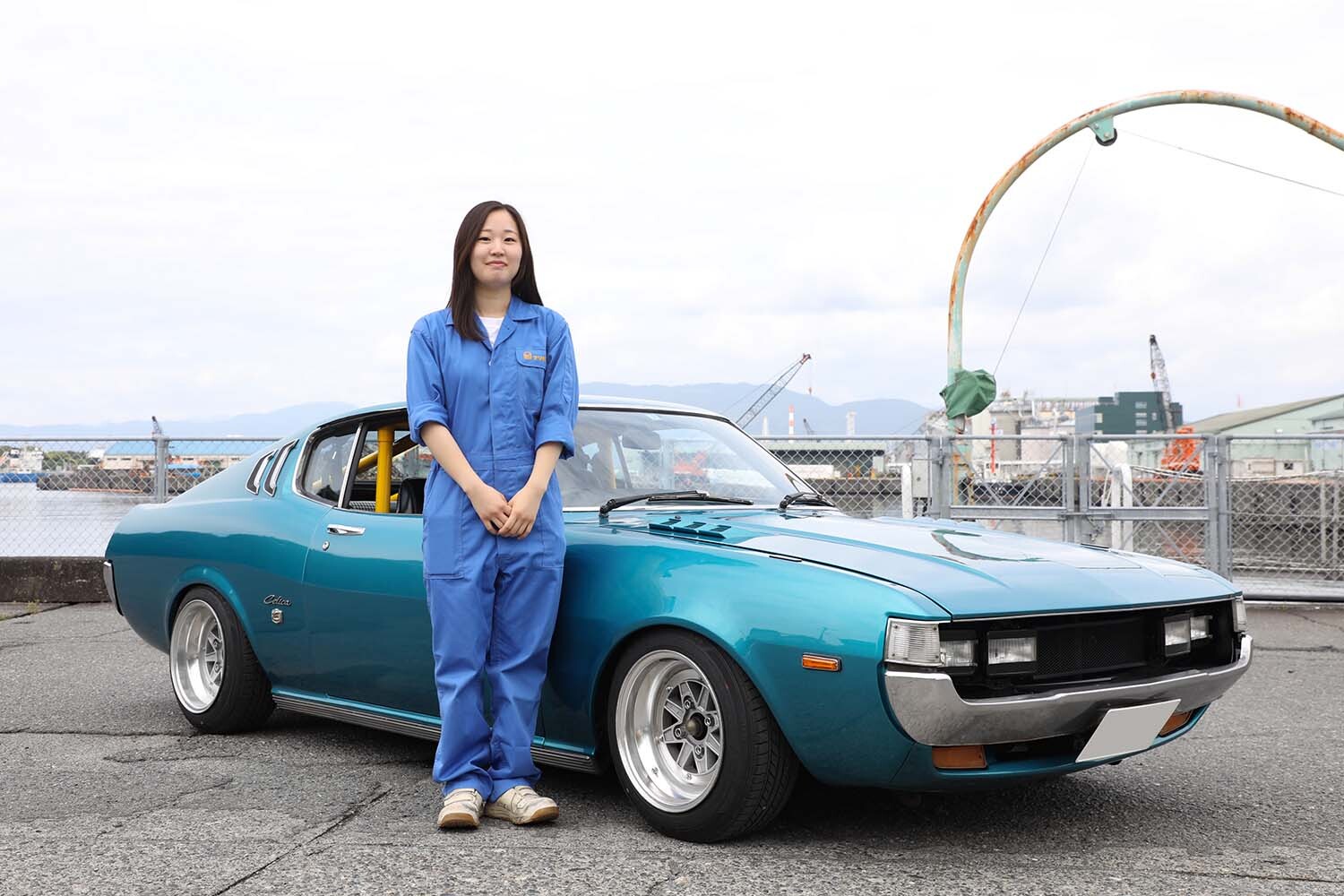 彼女のトヨタ「セリカLB」が初めての愛車！ 水中花にカセット